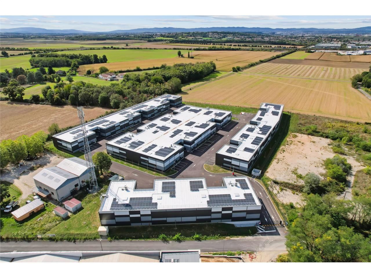 À la recherche de locaux d'activité à Janneyrias 