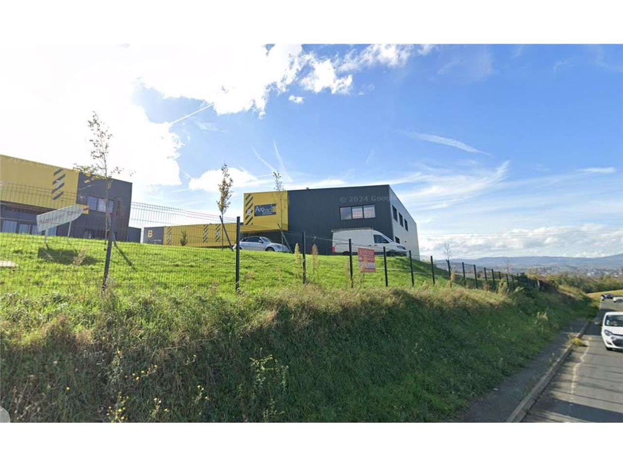 A LOUER OU A VENDRE - FRANS (01480) Au sein d'un