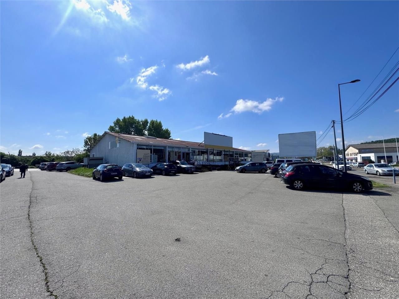 Savills Lyon vous propose un bâtiment bénéficiant