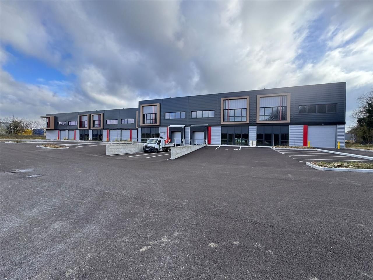 Savills Lyon vous propose à la location un parc d