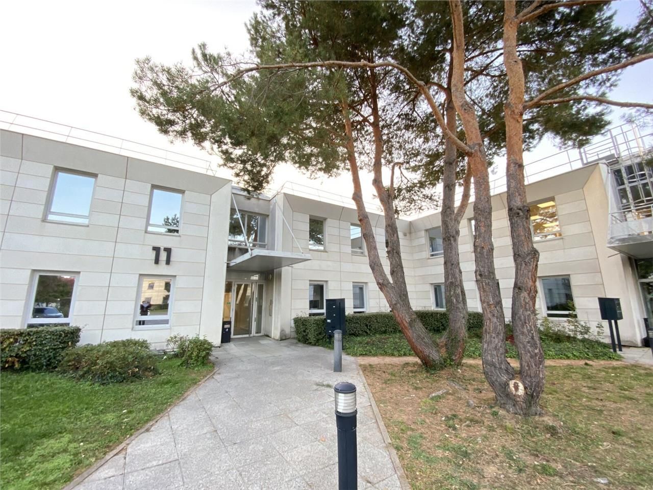 Bureaux de 390 m² divisibles à partir de 128 m² à