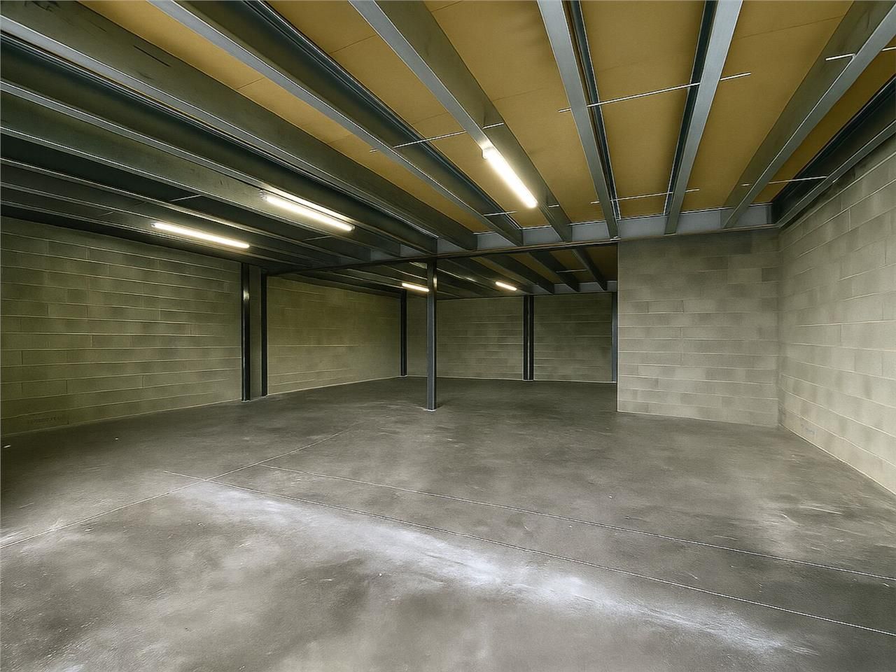 Savills Lyon vous propose à la location un local 