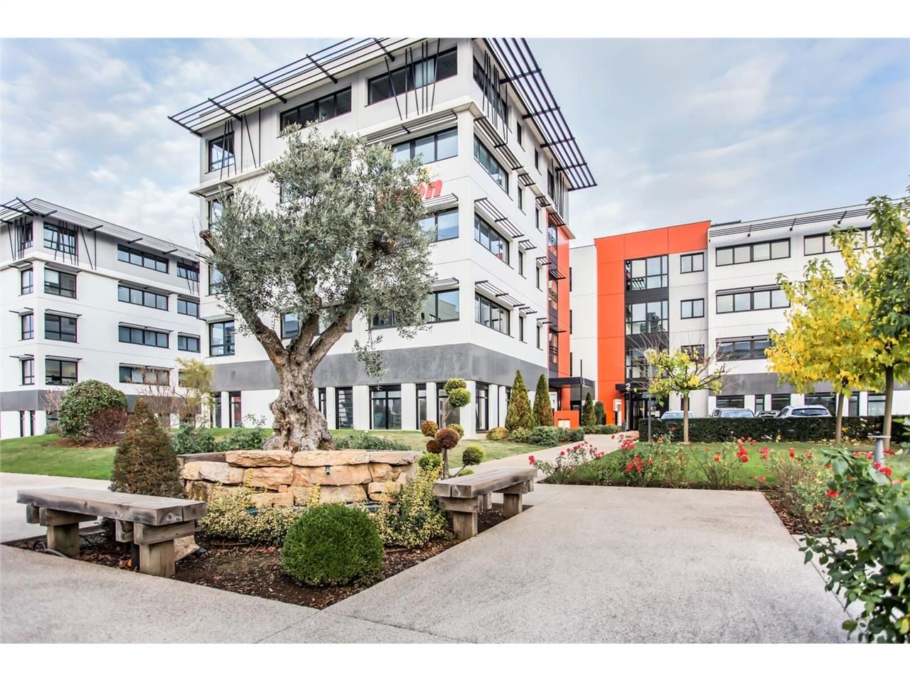 Savills vous propose à la location différentes su