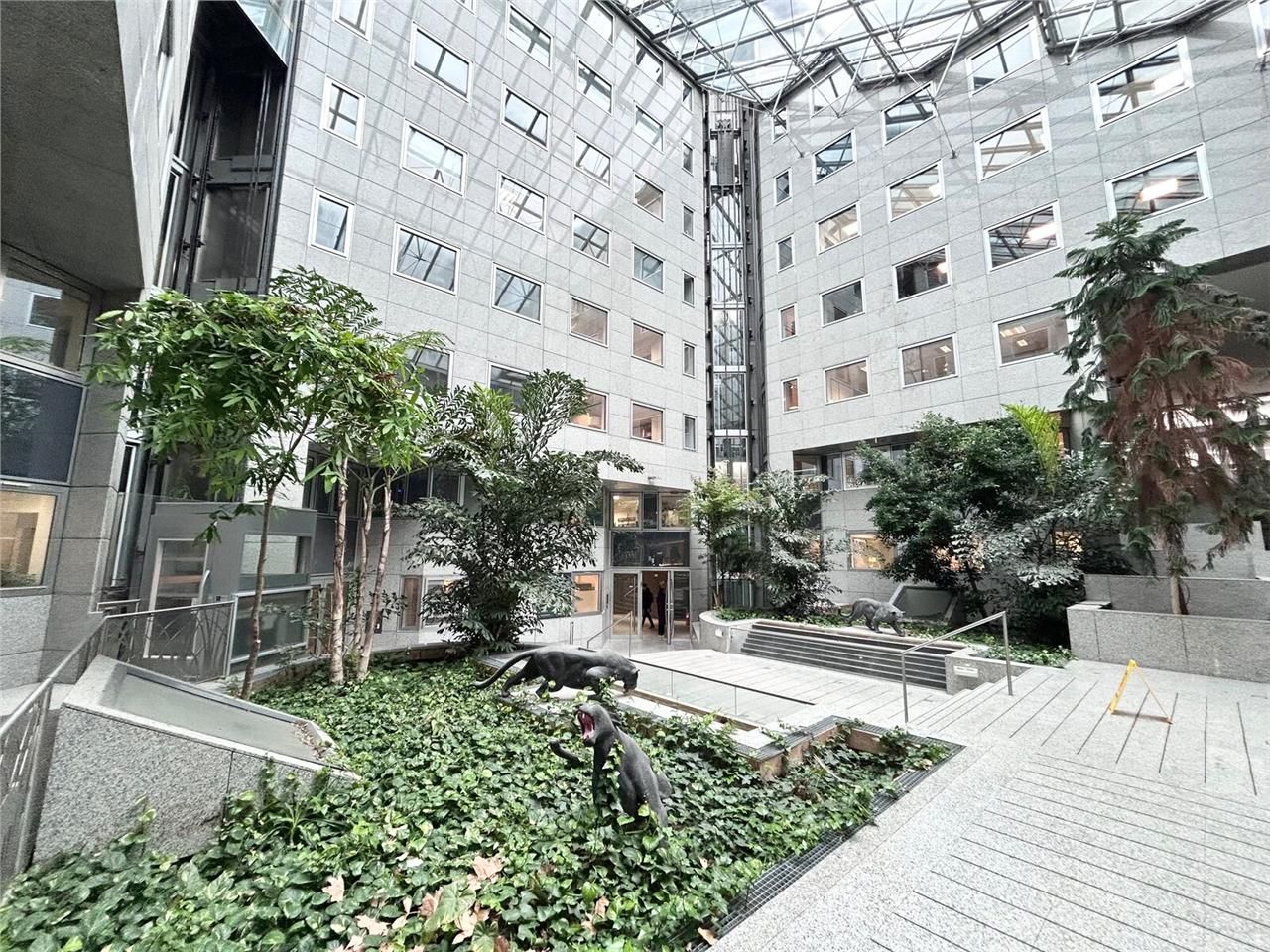 Savills Lyon vous propose une surface de 220 m² d