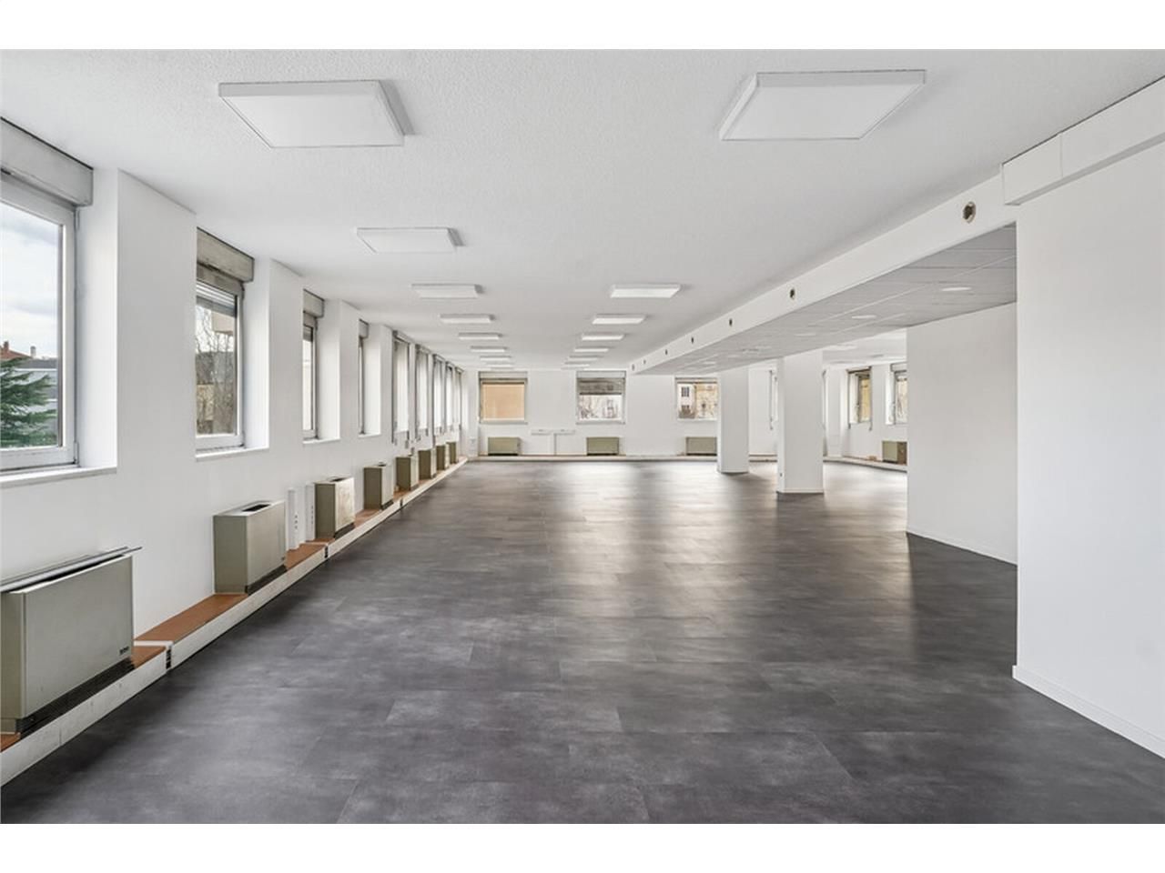 Savills vous propose à la location deux plateaux 