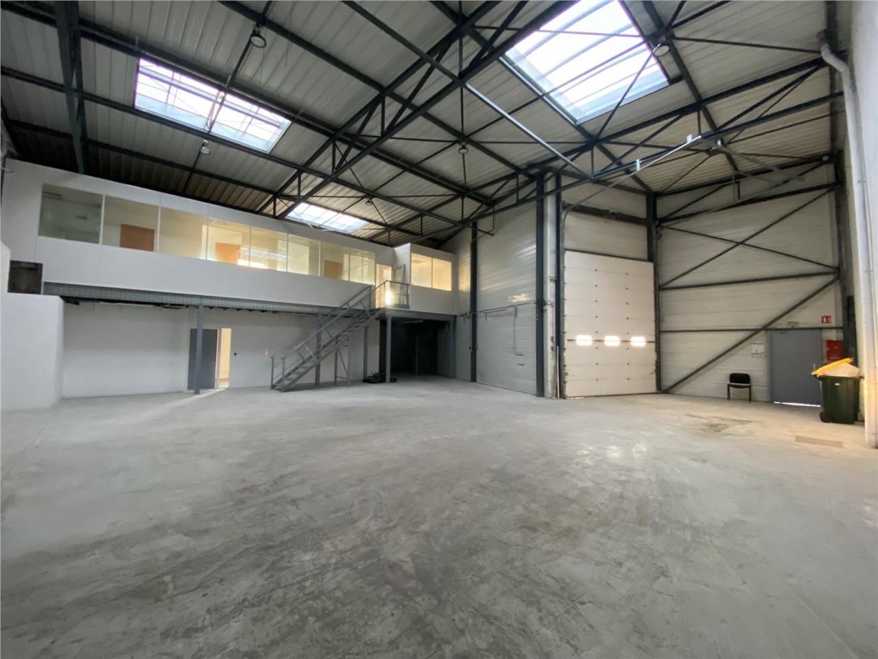 Savills France vous propose à la vente ou la loca