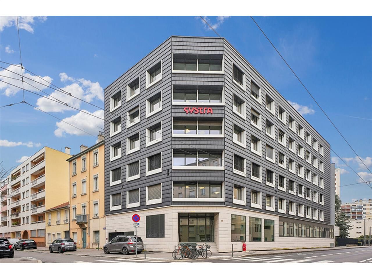 A proximité de la Gare Part-Dieu, sur un axe prin