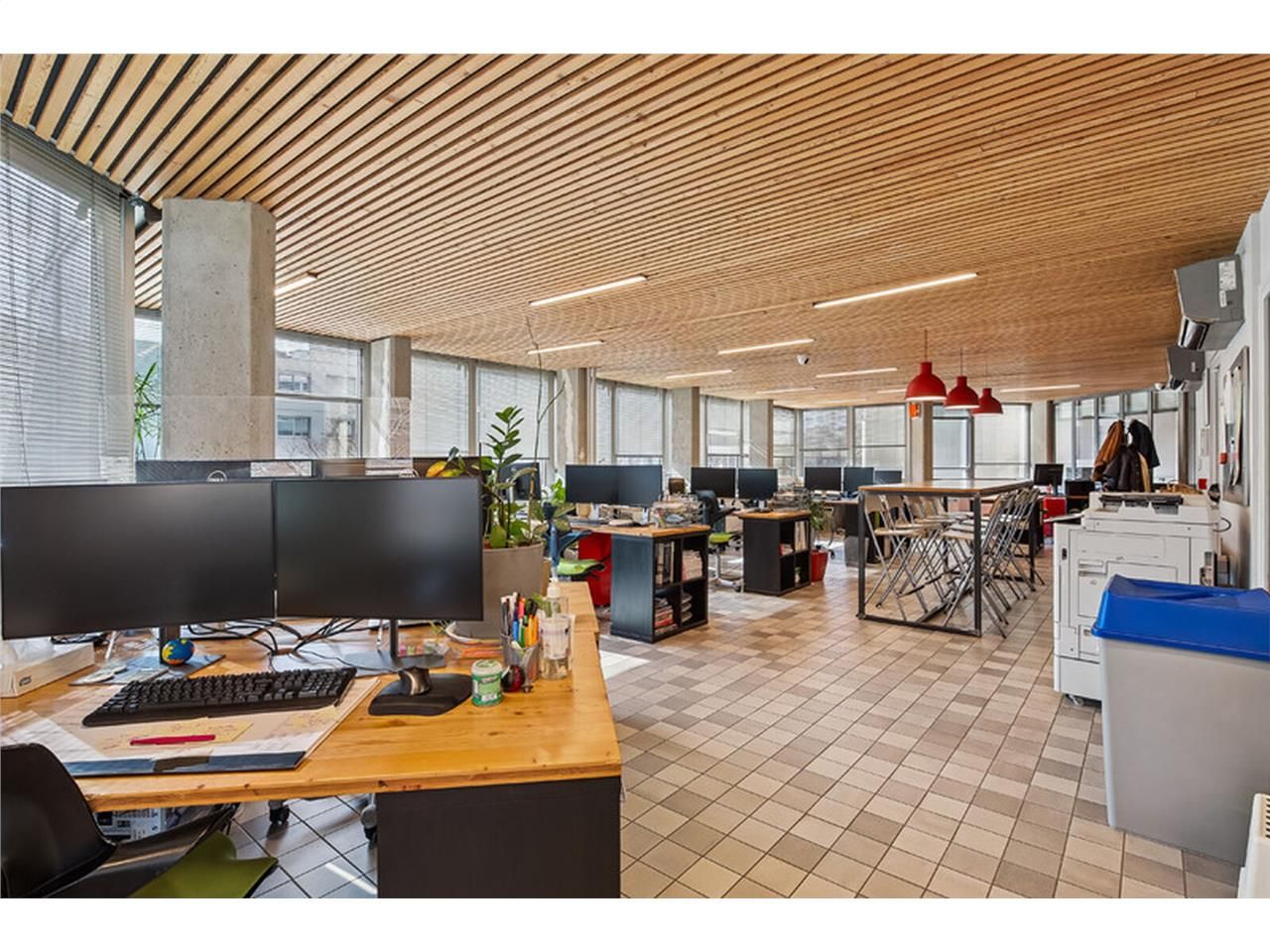 Savills vous propose à la vente l'intégralité du 