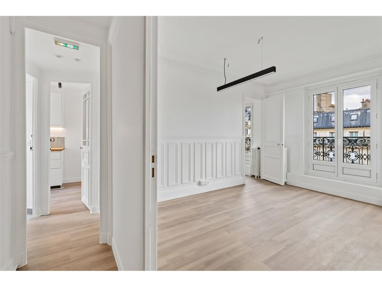 Savills vous propose un plateau de bureaux de 130