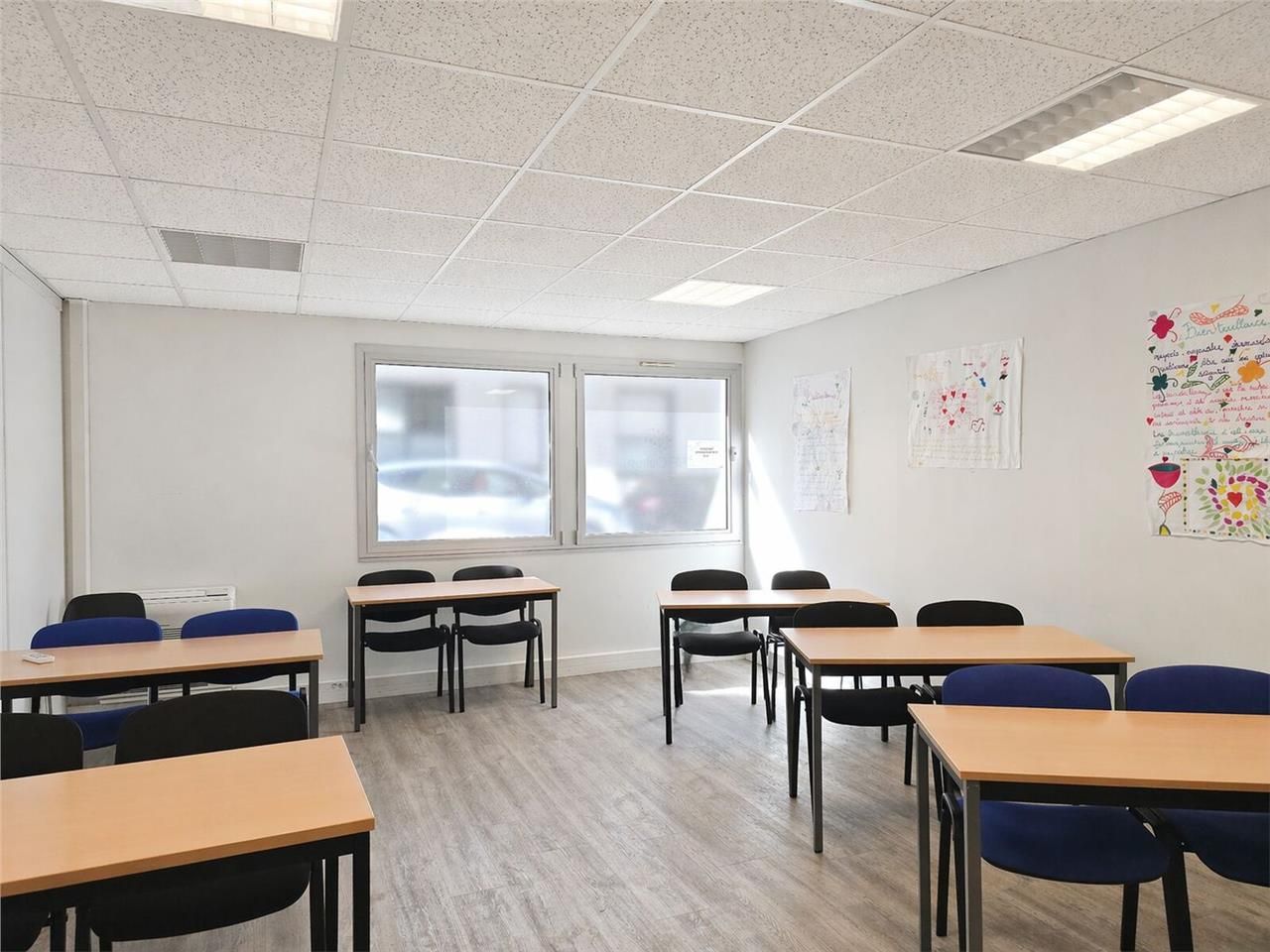 Savills vous propose à la location des bureaux id