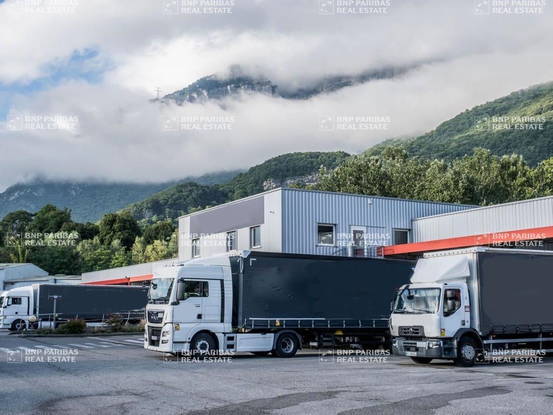 2908 m² pour ce activité en location à Noyarey