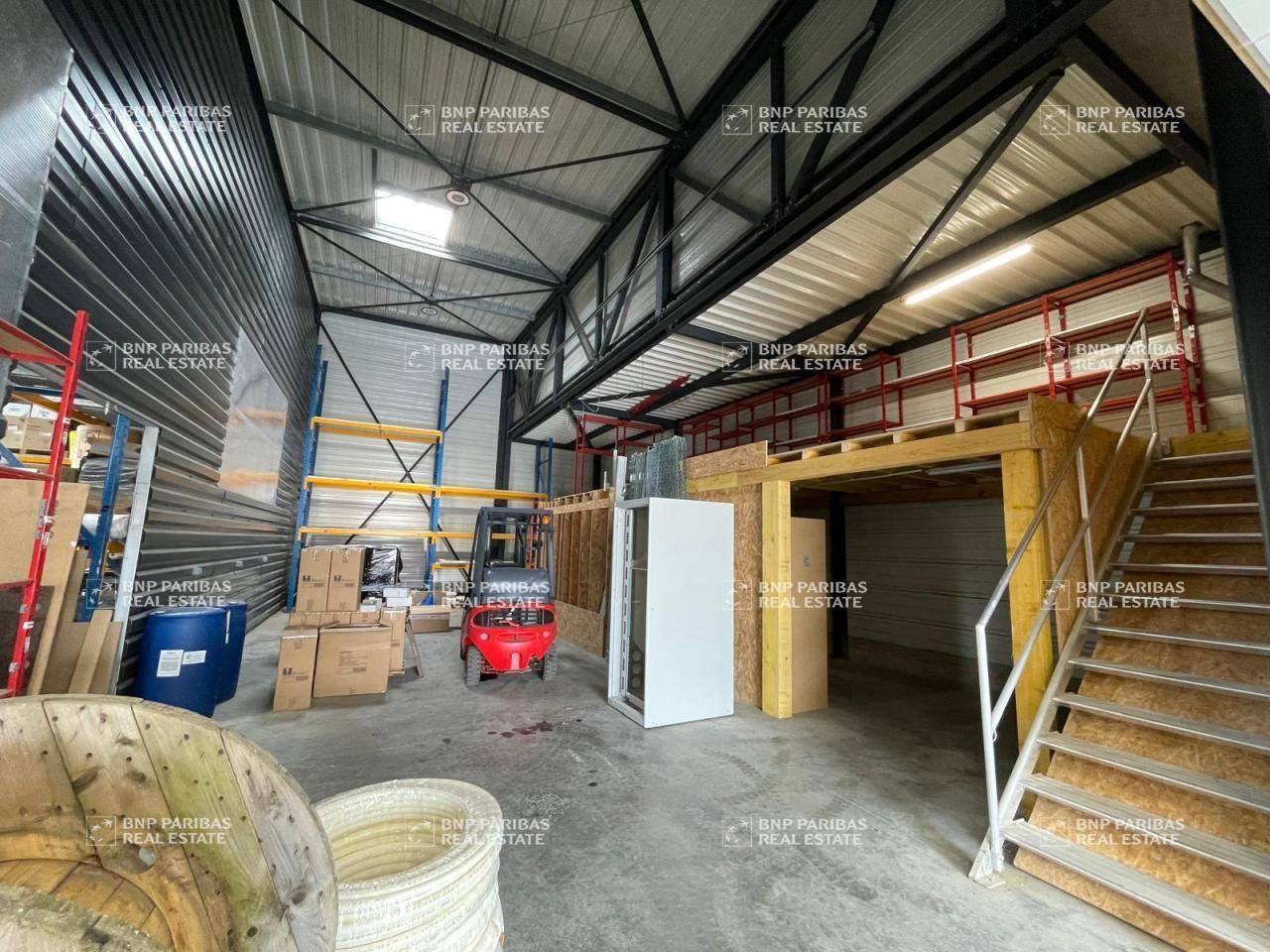 350 m² pour ce activité en location à Seclin