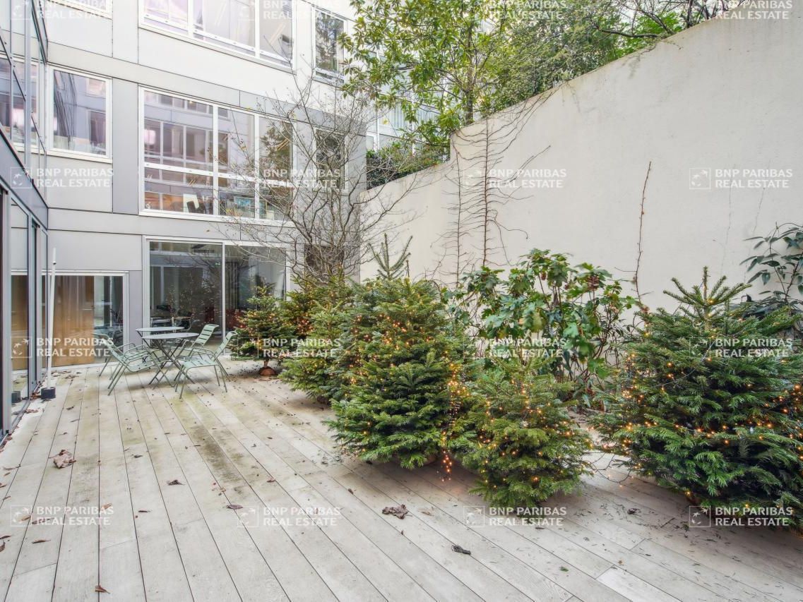 321 m² pour ce bureaux en location à Paris