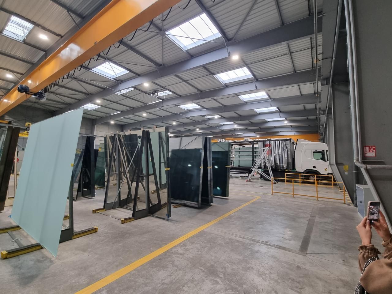 2448 m² pour ce activité en location à Compans