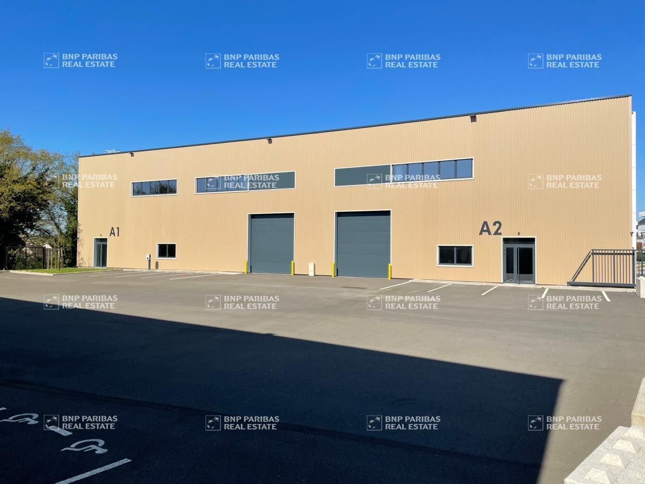 1105.3 m² pour ce activité en location à Carquefou