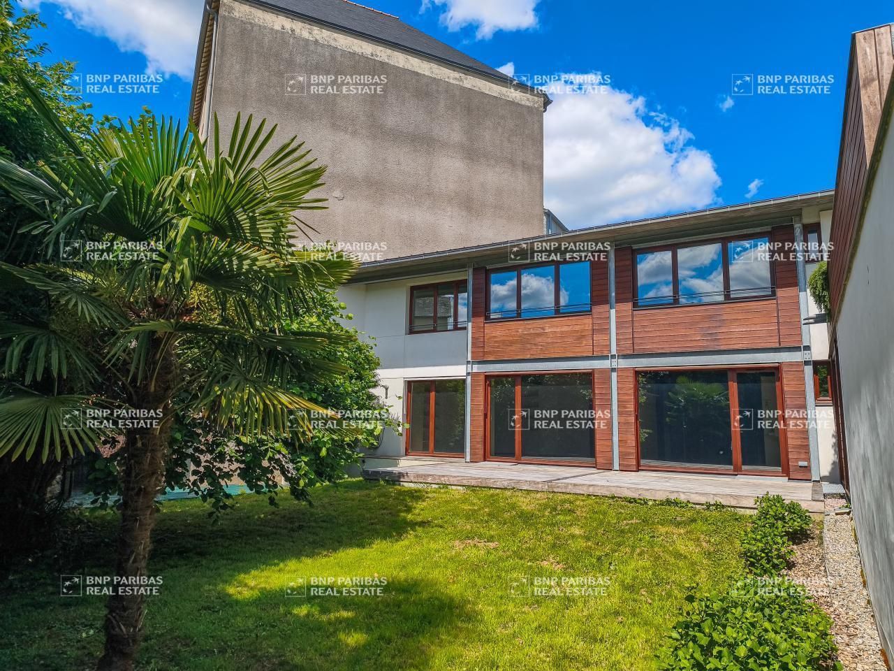 166.25 m² pour ce bureaux en location à Rennes