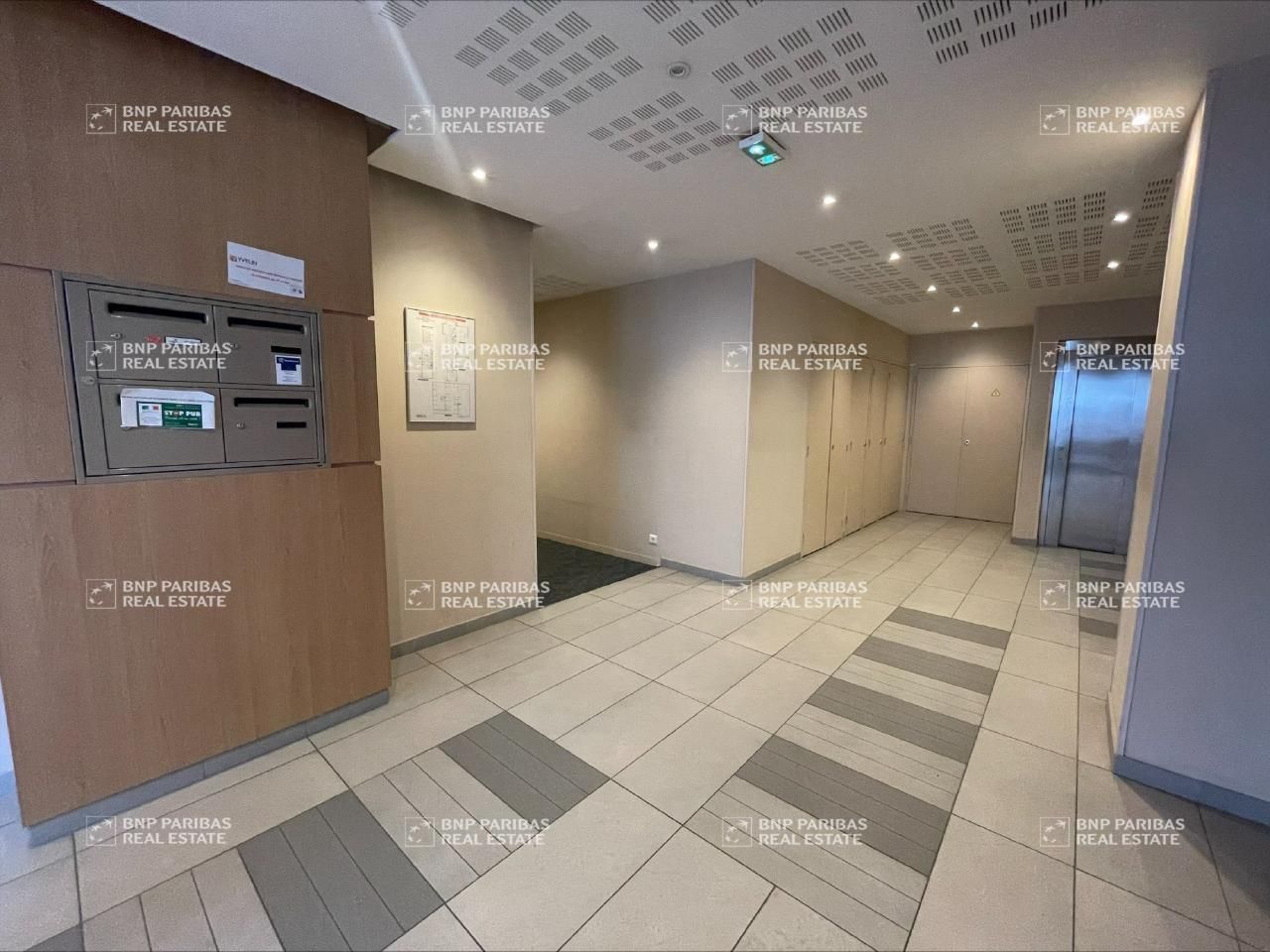 Location Bureaux 325 m² non divisibles 35700 Rennes 35700