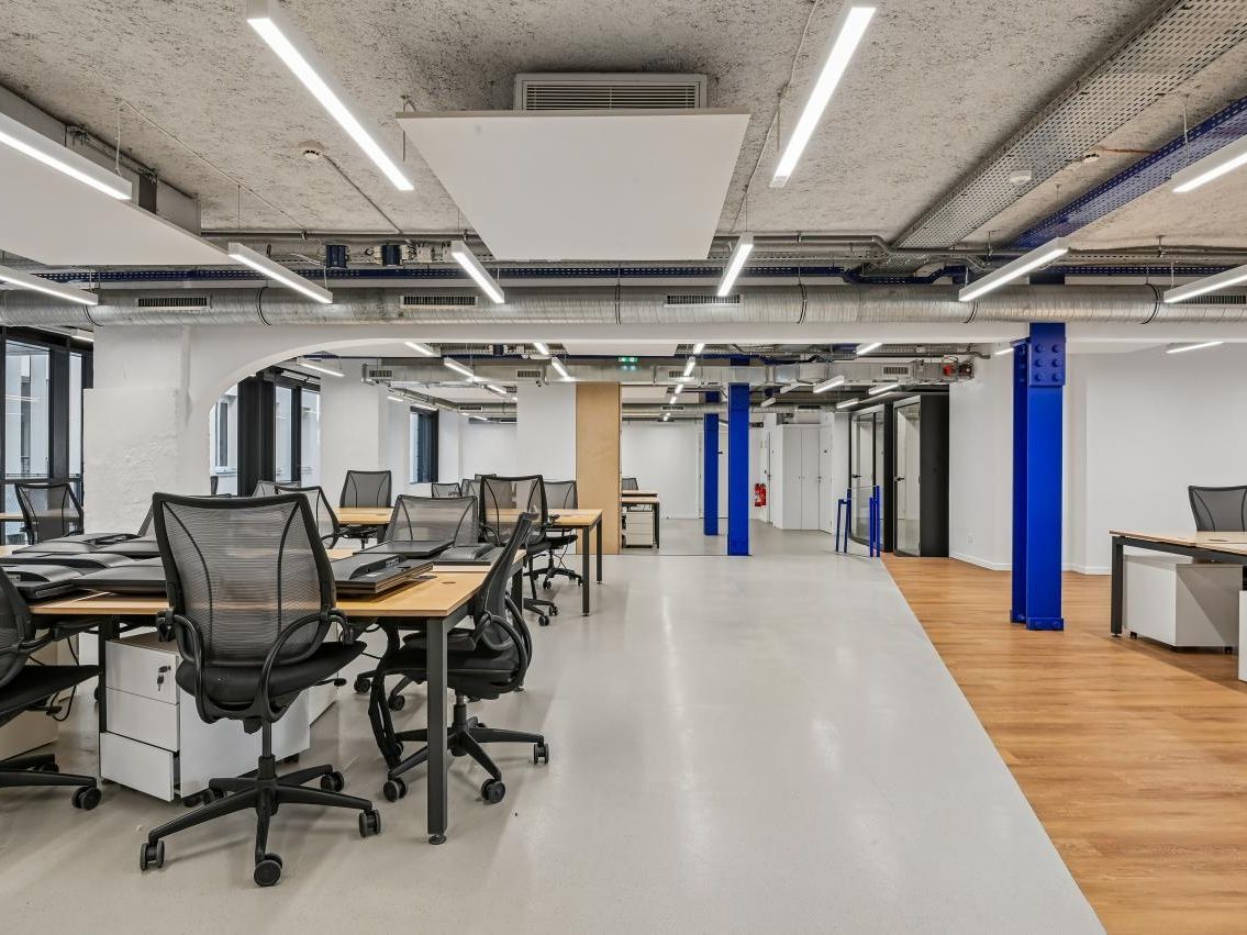452.5 m² pour ce bureaux en location à Paris