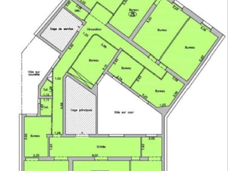 241 m² pour ce bureaux en location à Paris