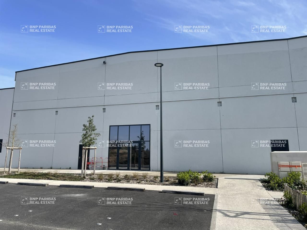 Location Activité 975.19 m² divisibles 44470 Carquefou