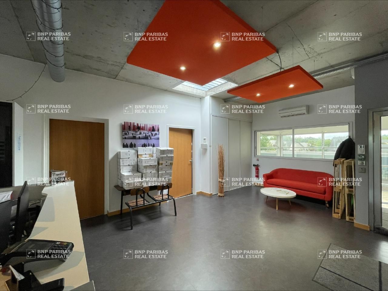 277.89 m² pour ce bureaux en vente à Saint gregoire