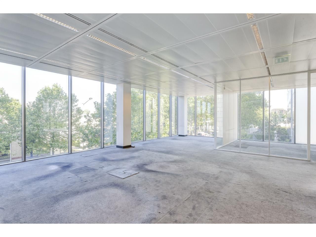 Location bureaux à Saint-denis 93200