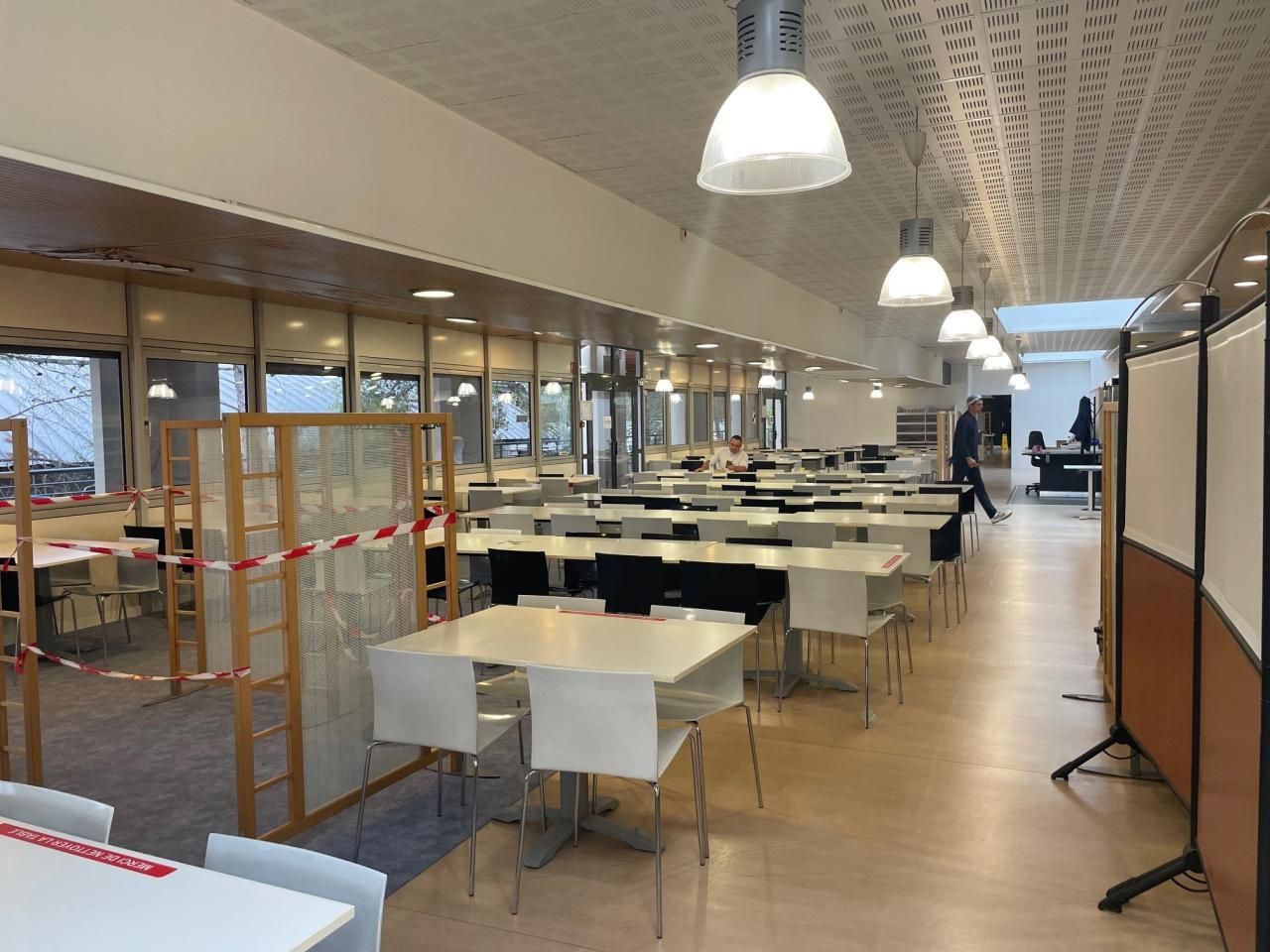 3352 m² pour ce local commercial en location à Valbonne