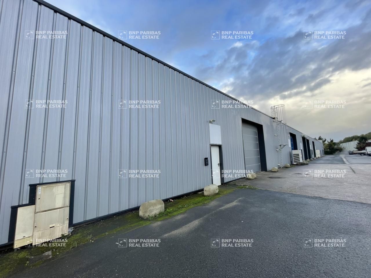 Location Activité 630 m² non divisibles 45800 Saint-jean-de-braye