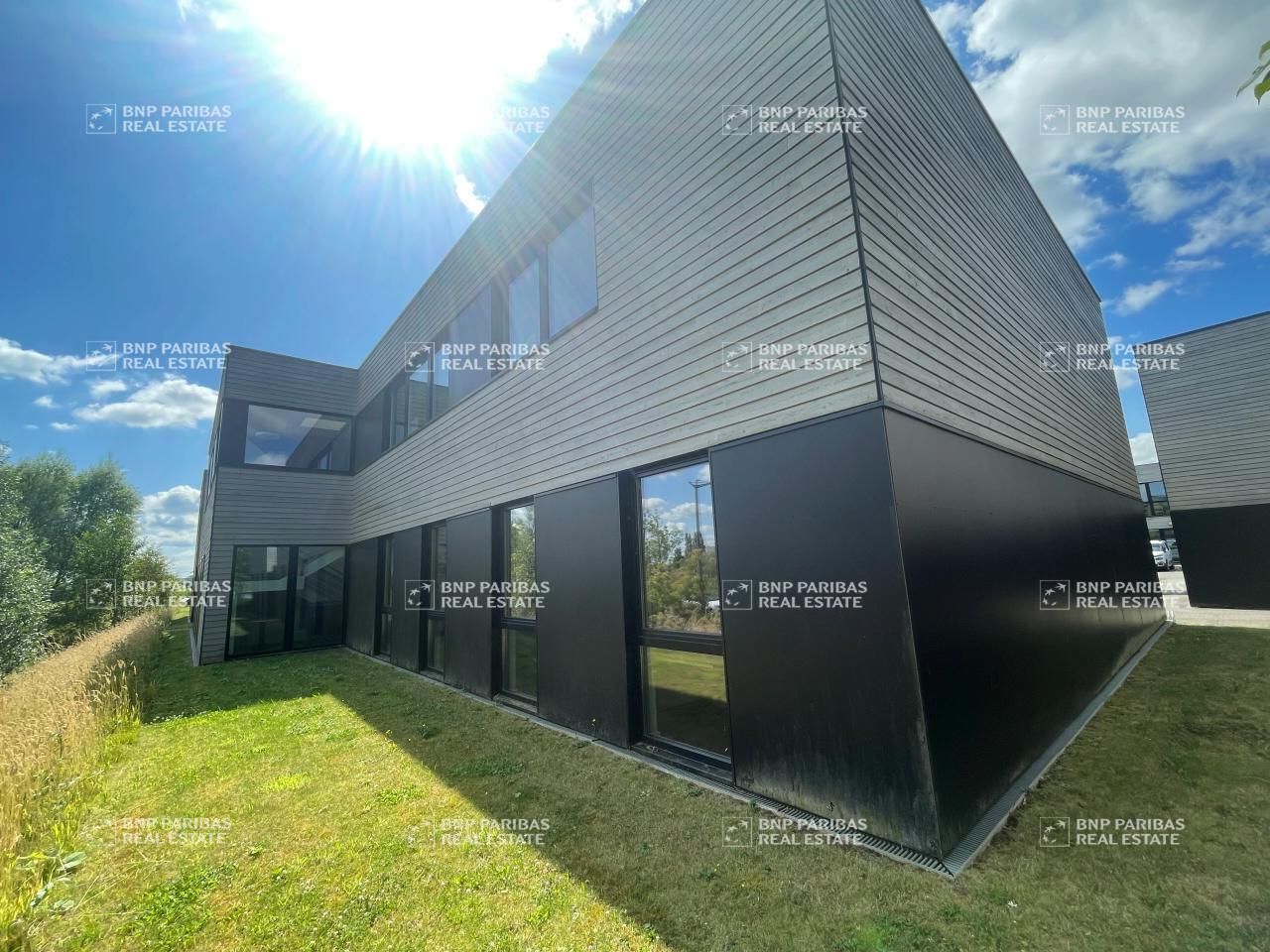 Vente Bureaux 570.51 m² non divisibles 59120 Loos