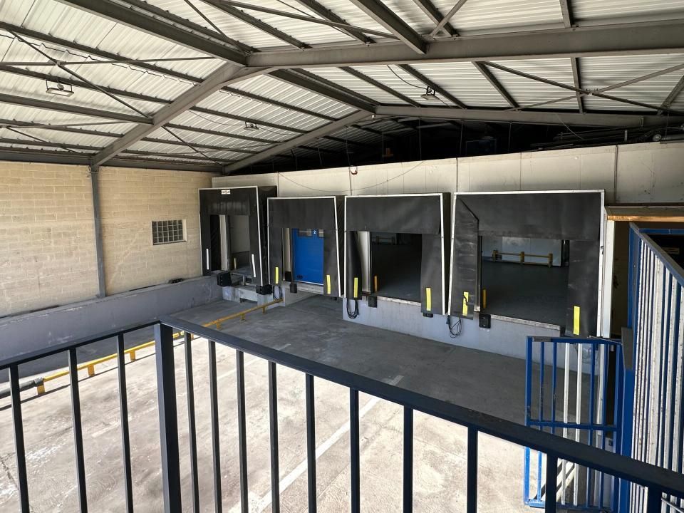 Vente Activité 831 m² non divisibles 93100 Montreuil