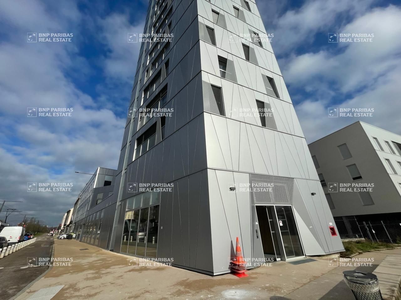 654 m² pour ce bureaux en location à Dijon