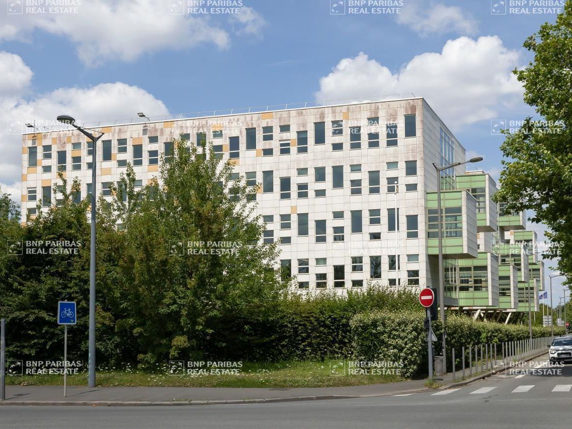 Location Bureaux 10433.8 m² non divisibles 59120 Loos