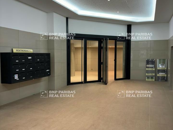 589 m² pour ce bureaux en location à Rouen
