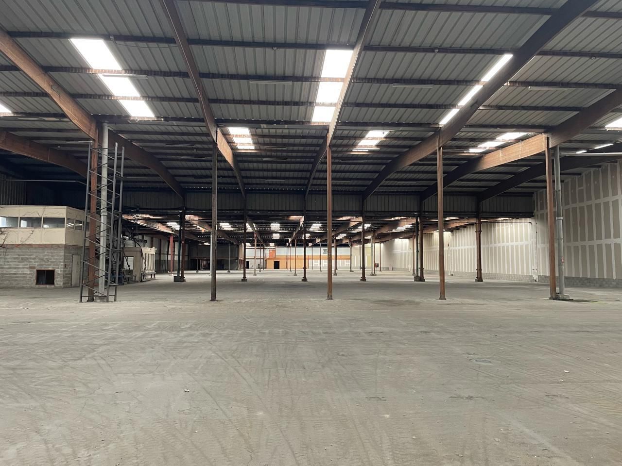 6300 m² pour cetentrepôts classe c en location à Coutras