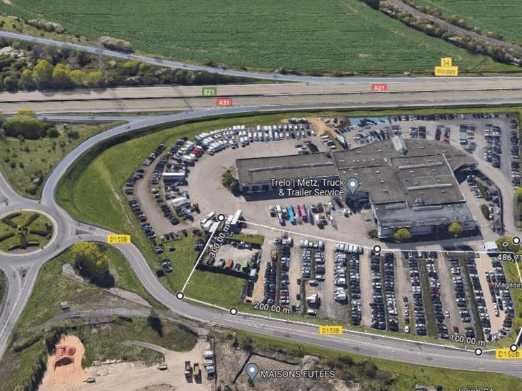 10400 m² pour ce terrains en location à La maxe