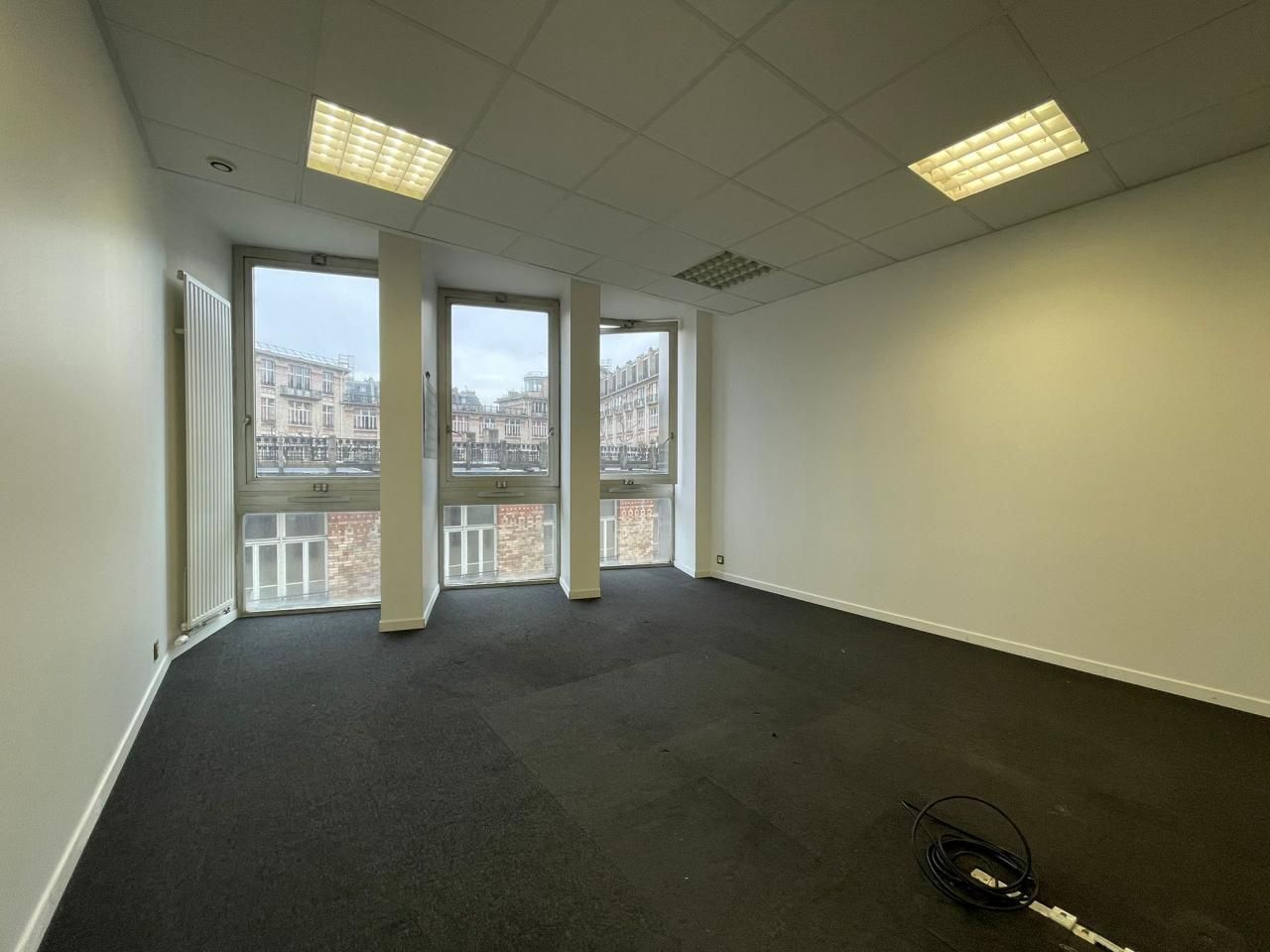 138 m² pour ce bureaux en vente à Paris