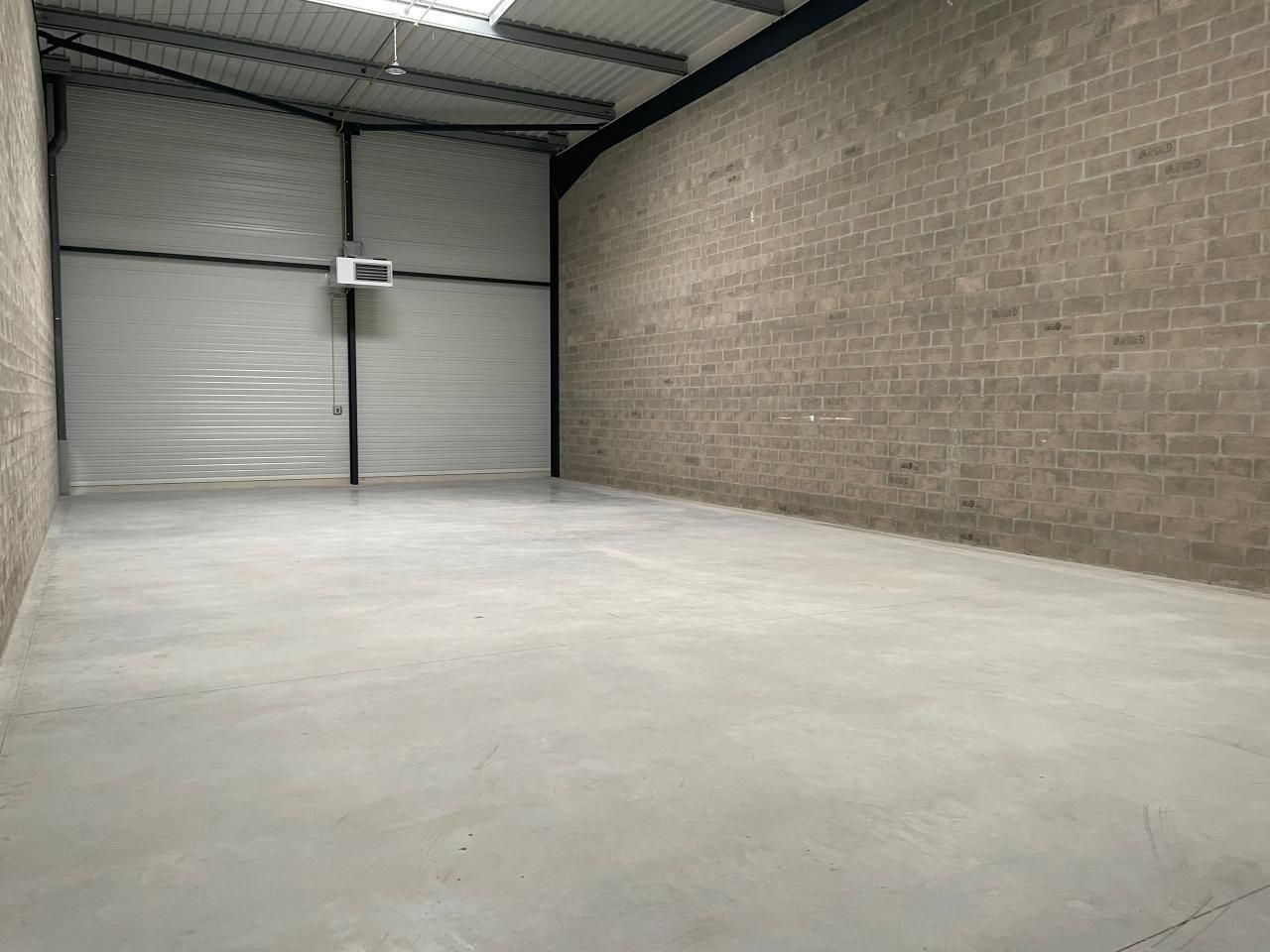 Vente PME-PMI 3260 m² divisibles 95340 Persan