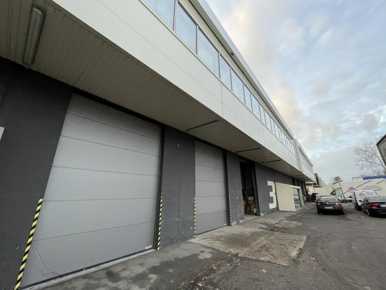 Location Activité 946 m² non divisibles 95310 Saint-ouen-l'aumône