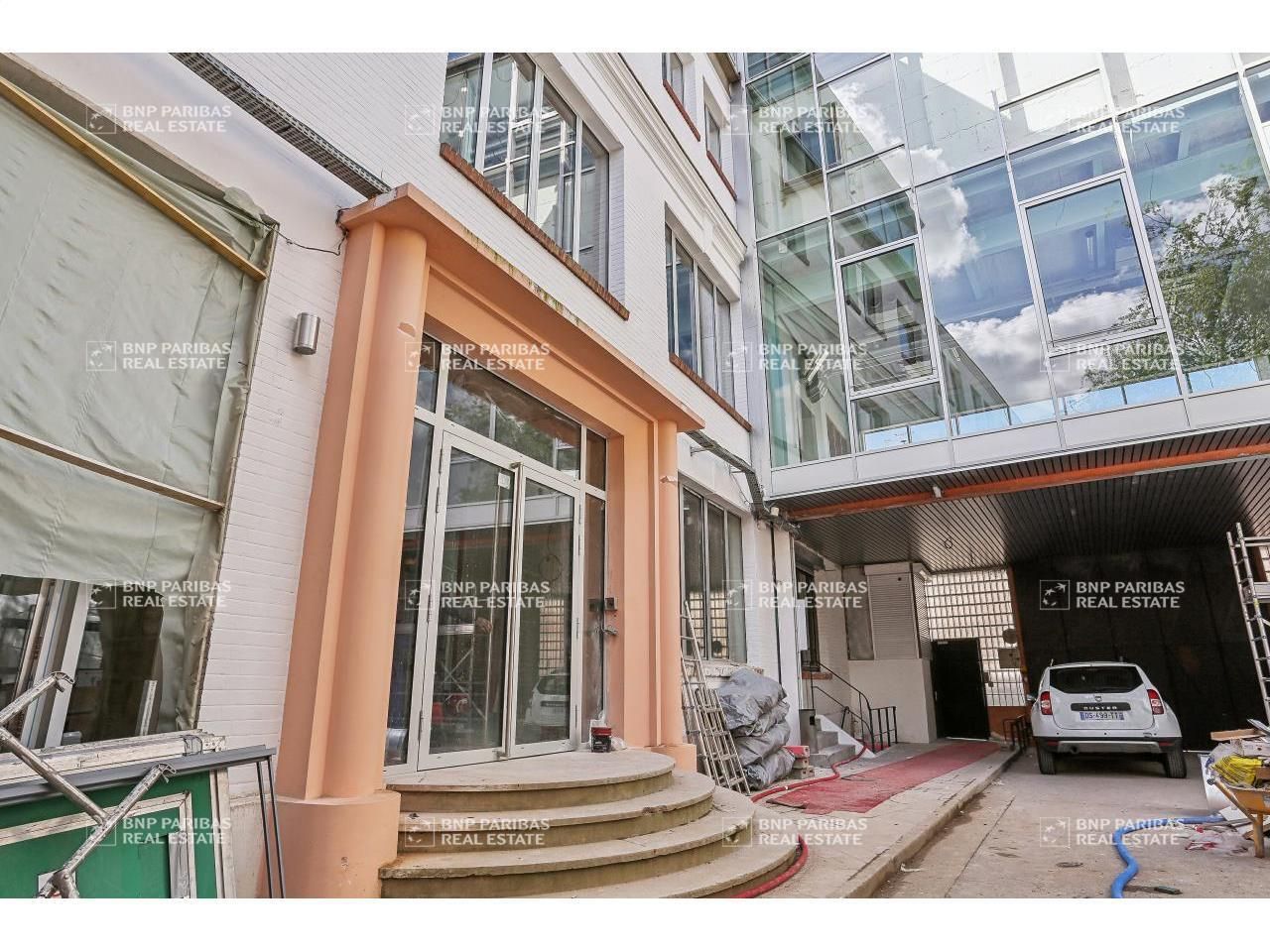 1082 m² pour ce bureaux en location à Malakoff