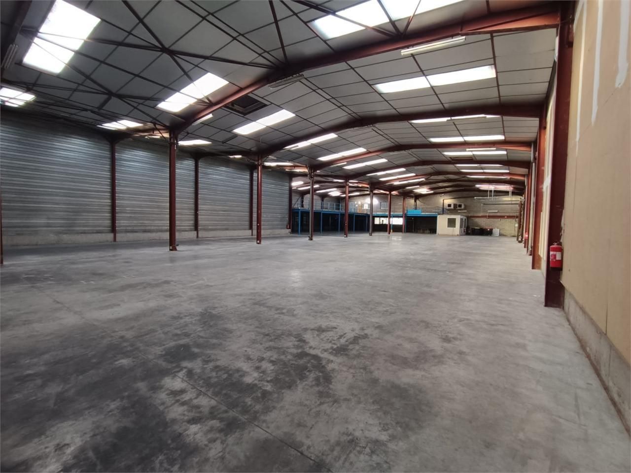 2071 m² pour ce activité en location à Aubervilliers