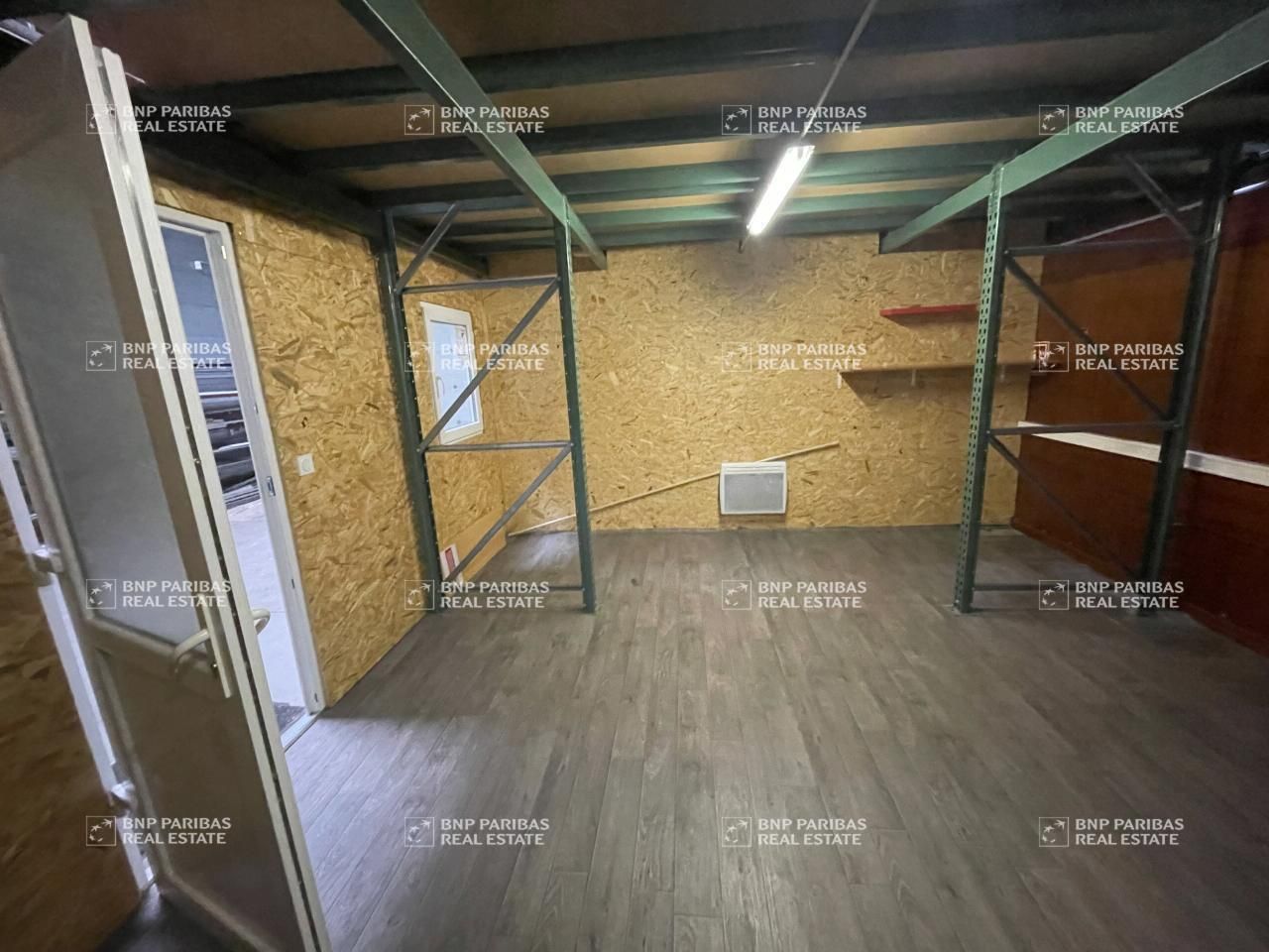 730 m² pour ce activité en location à Basse-ham