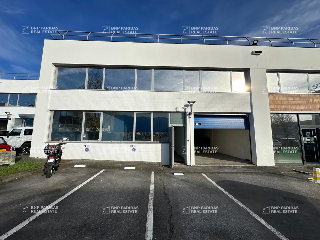 Location PME-PMI 407 m² non divisibles 77420 Champs-sur-marne