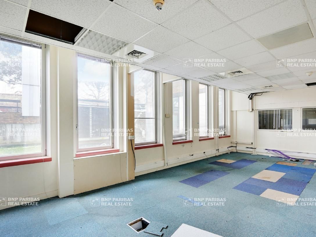 Location Bureaux 8713.7 m² divisibles 92240 Malakoff