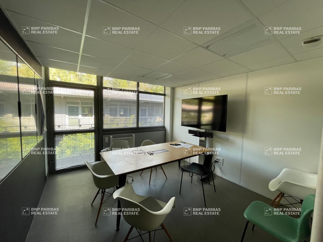 265.8 m² pour ce bureaux en vente à Le bourget-du-lac