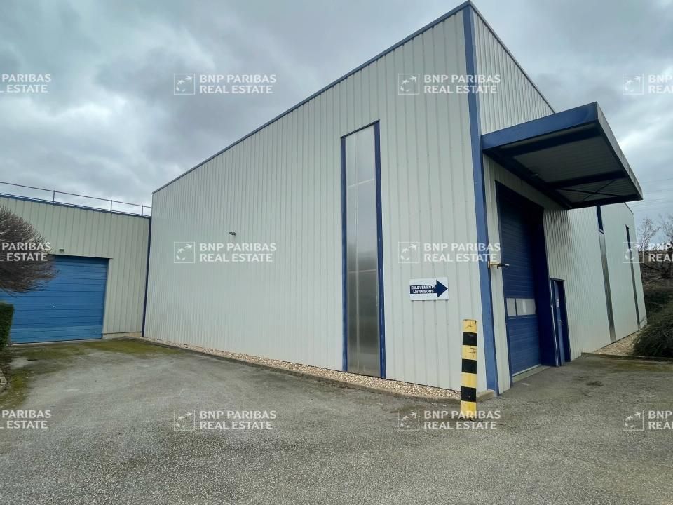 1950 m² pour ce activité en location à Saint-germain-de-la-grange