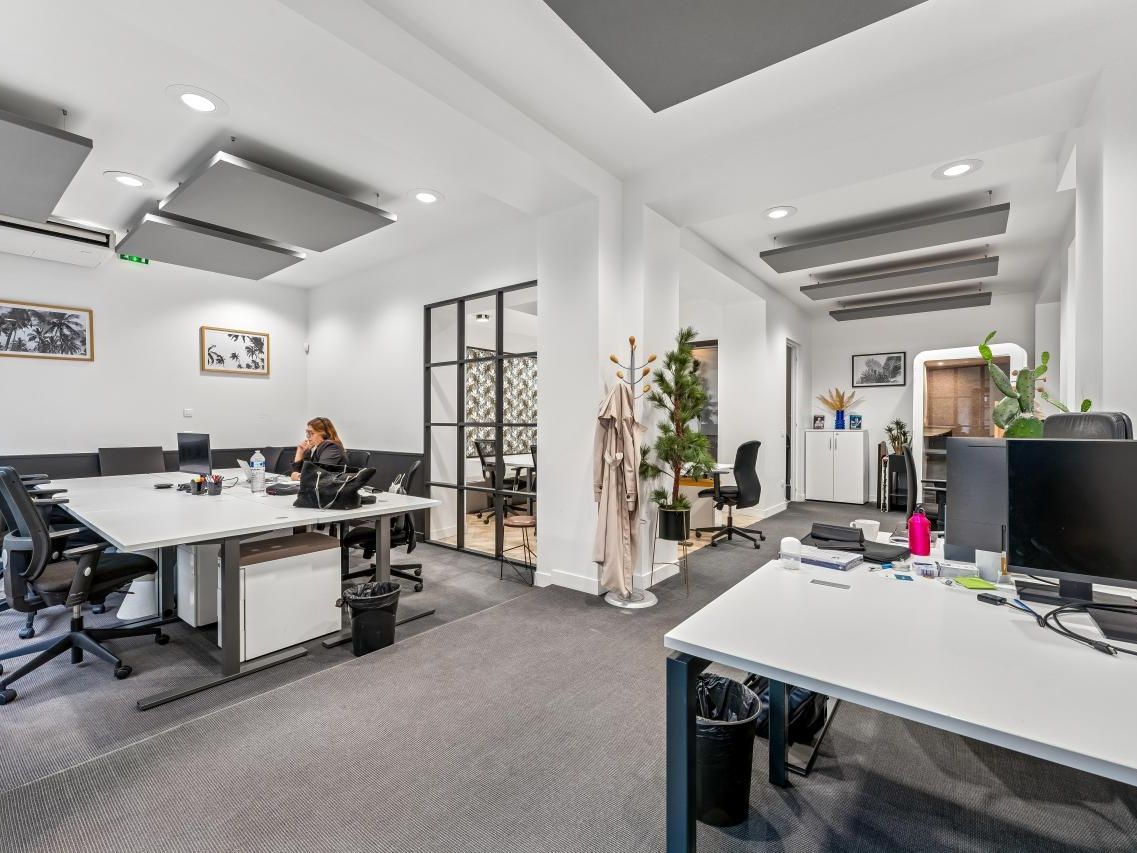 195 m² pour ce bureaux en location à Paris