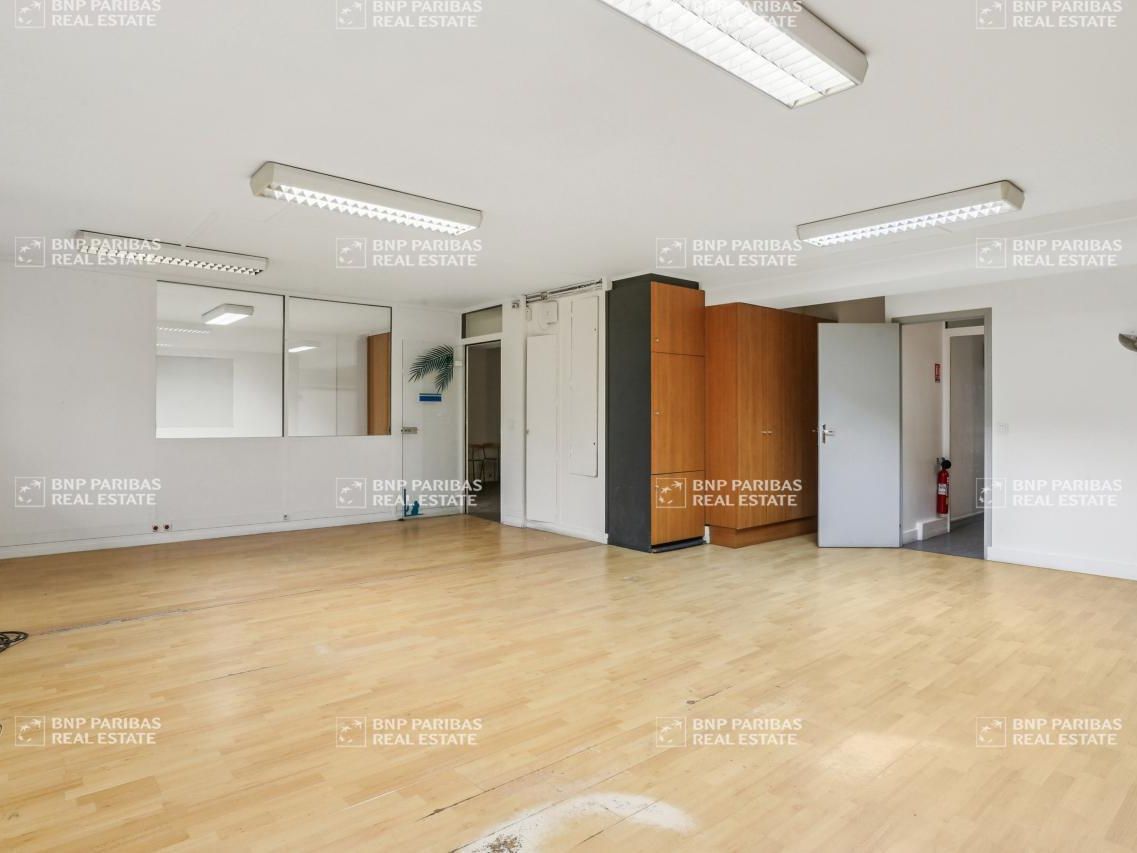 139 m² pour ce bureaux en location à Paris