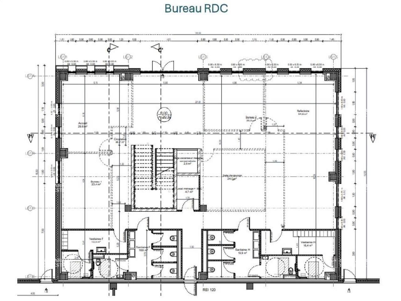 28989 m² pour cetentrepôts classe a en location à Poupry
