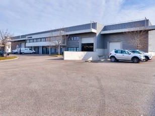 Location Activité 2020 m² divisibles 69800 Saint-priest