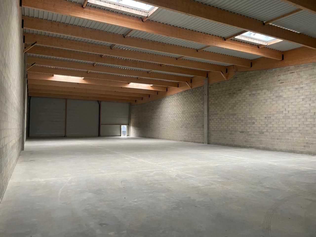 4800 m² pour ce pme-pmi en location à Puiseux-en-france